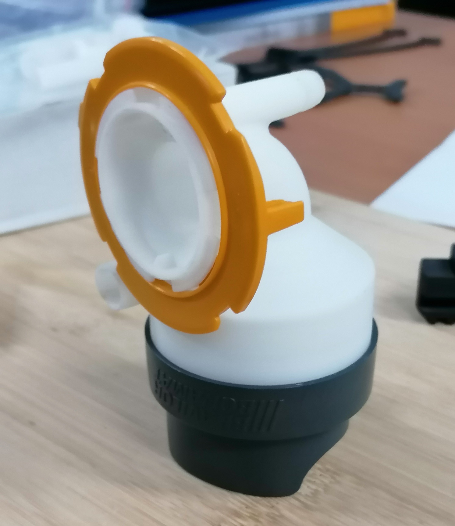 Ingeniería Inversa: Escaneado e Impresión 3D Boquilla sector Alimenticio